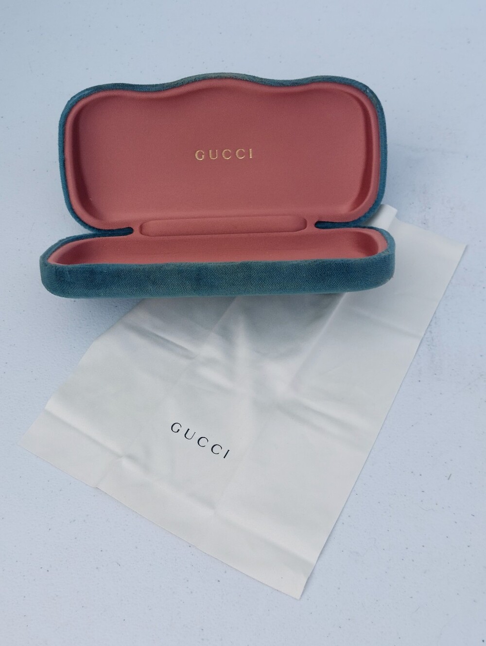 Gucci Green Velvet Eyewear Case with Matching Drawstring Pouch